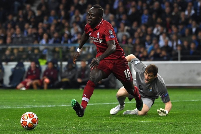 Liverpool zorlanmadan yarı finalde