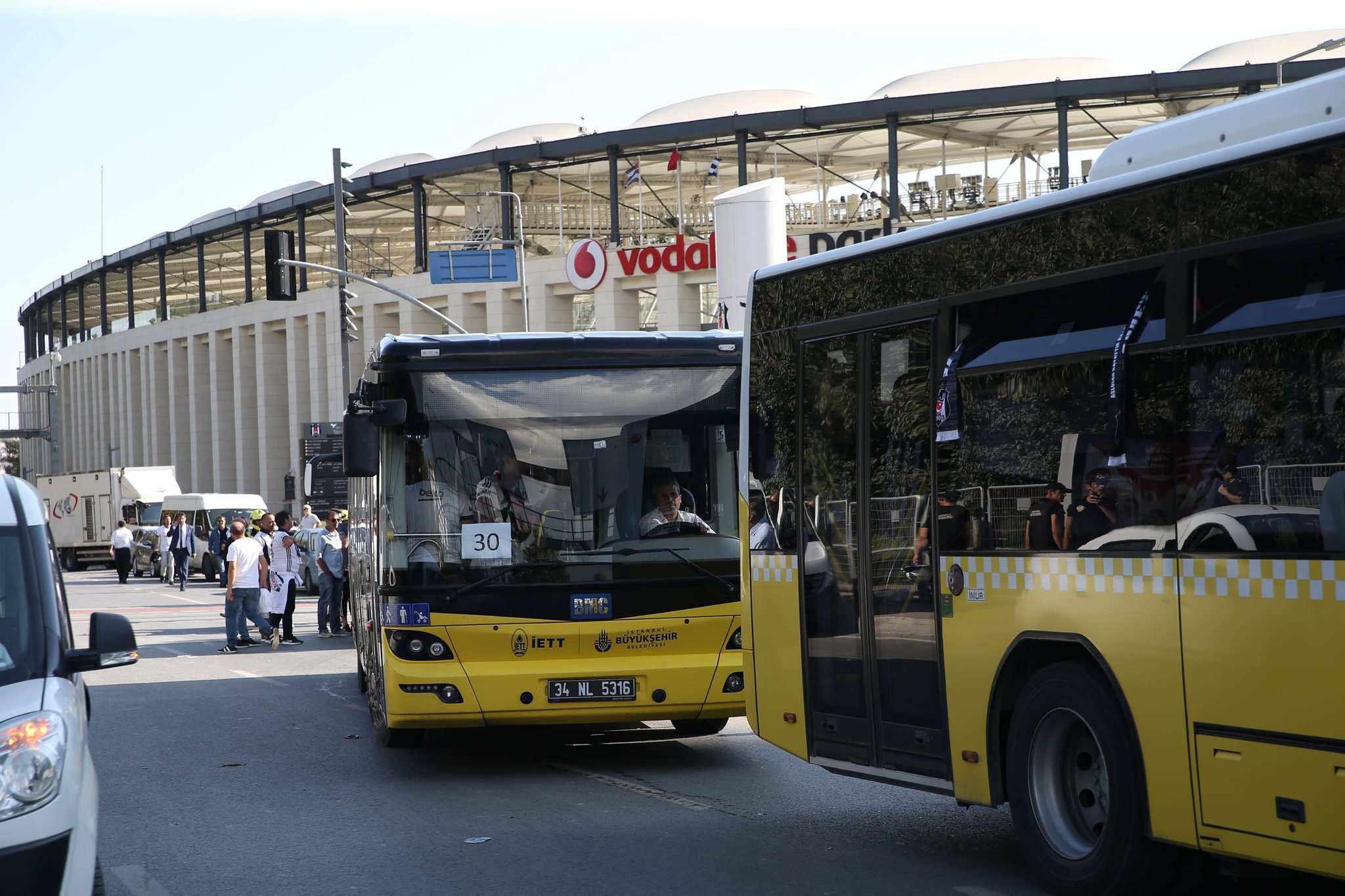 Kadıköy’de beyaz tribün!