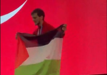 Şampiyonumuz Filistin'i unutmadı!