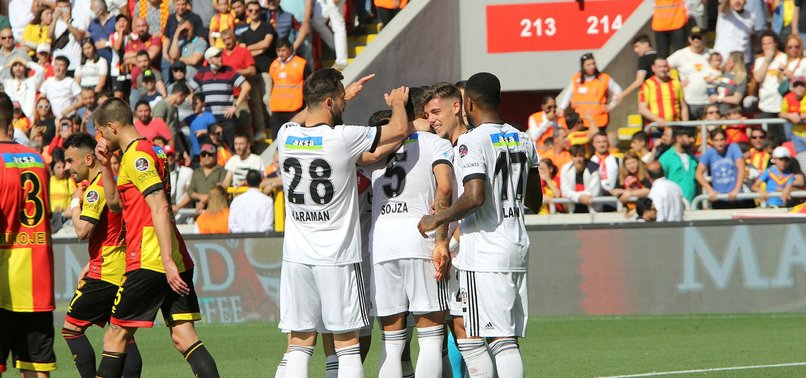 Göztepe 0-2 Beşiktaş (MAÇ SONUCU-ÖZET) 9 kişi Kartal İzmir'de galip!