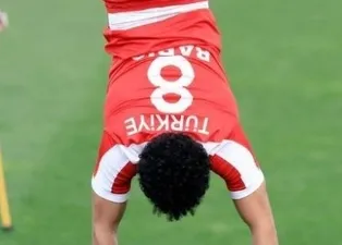 Ampute Milli Takımı'nı tebrik eden Arda Turan'a tepki!