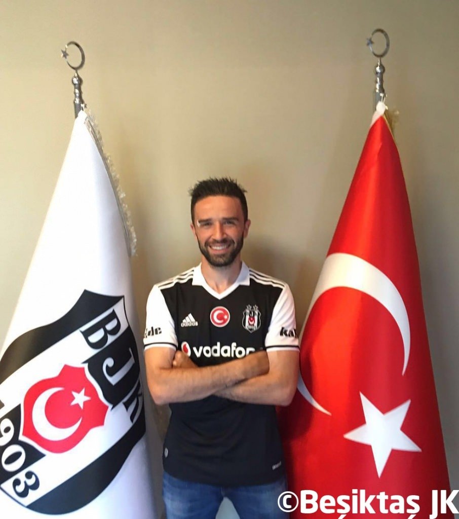 Beşiktaş, Gökhan Gönül’ü açıkladı