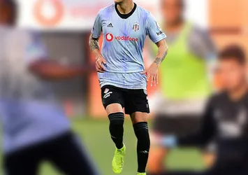 Beşiktaş'ta ayrılık! Sözleşmesi feshedildi