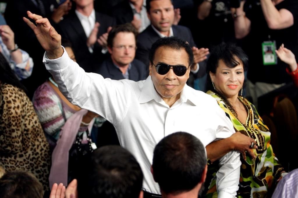 Efsanevi boksör Muhammed Ali hayatını kaybetti
