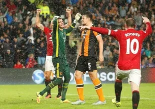 Manchester United, 3 puanı uzatmalarda aldı