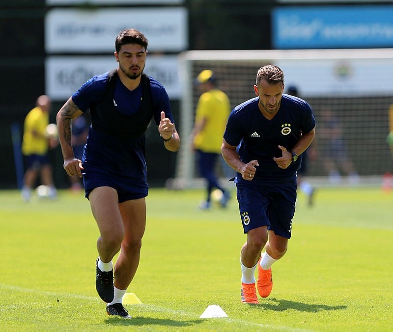 Fenerbahçe'de Ozan Tufan şoku! - Sayfa 1 - Fenerbahçe - 07 ...