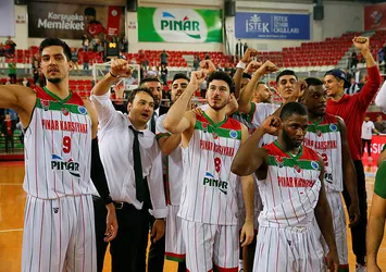 Pınar Karşıyaka, liderlik için sahada