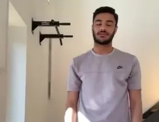 Ozan Kabak'tan çılgın 'evde kal' mesajı! 45 saniyede 83 adım