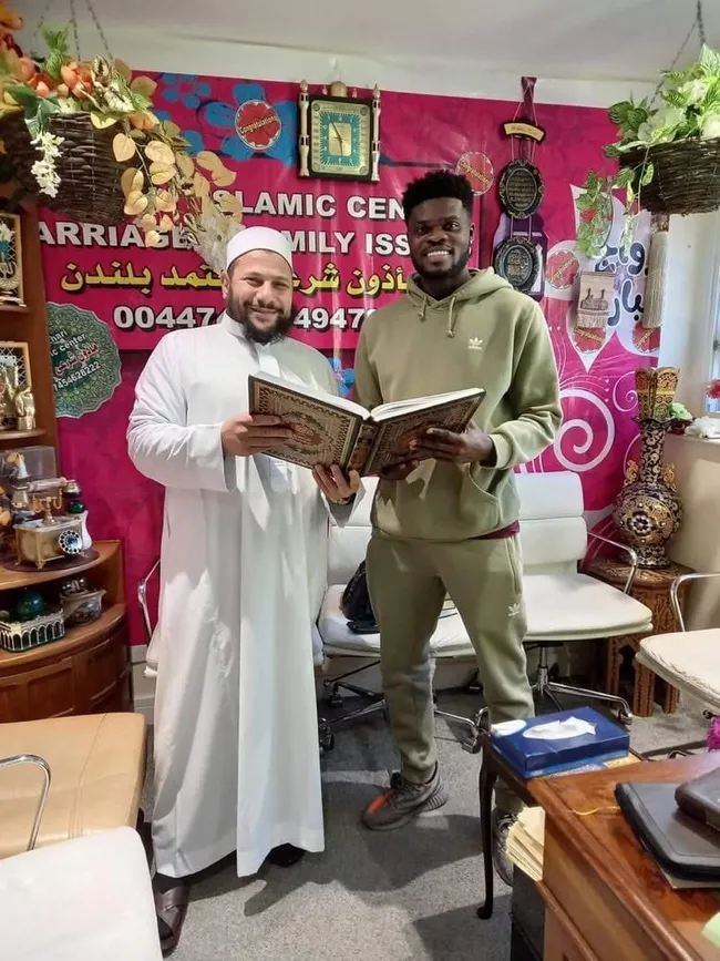 Premier Lig ekibi Arsenal'in yıldızı Thomas Partey İslam dinini seçti! - 1