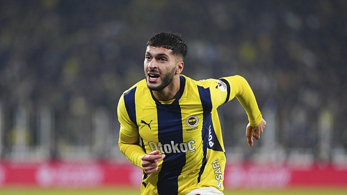 Fenerbahçe'de Oğuz Aydın galibiyeti yorumladı! Hocamız nerede oynatırsa oynatsın... Fenerbahçe'de Oğuz Aydın galibiyeti yorumladı! Hocamız nerede oynatırsa oynatsın...