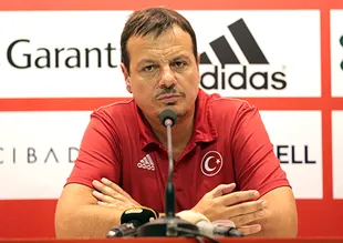 "Terbiyesizler o formayı giyemez"