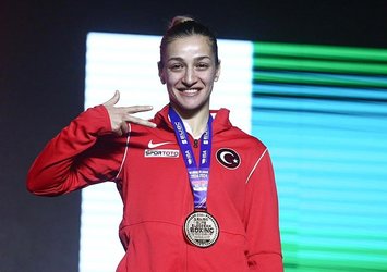 Buse Naz Çakıroğlu çeyrek finale yükseldi!