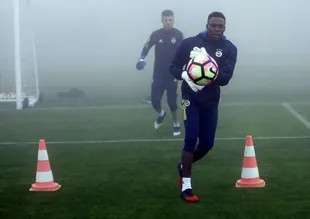 Fenerbahçe'de Kameni ilk antrenmanına çıktı