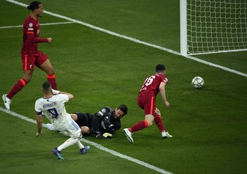 Benzema'nın golü ofsayta takıldı! İşte o pozisyon...