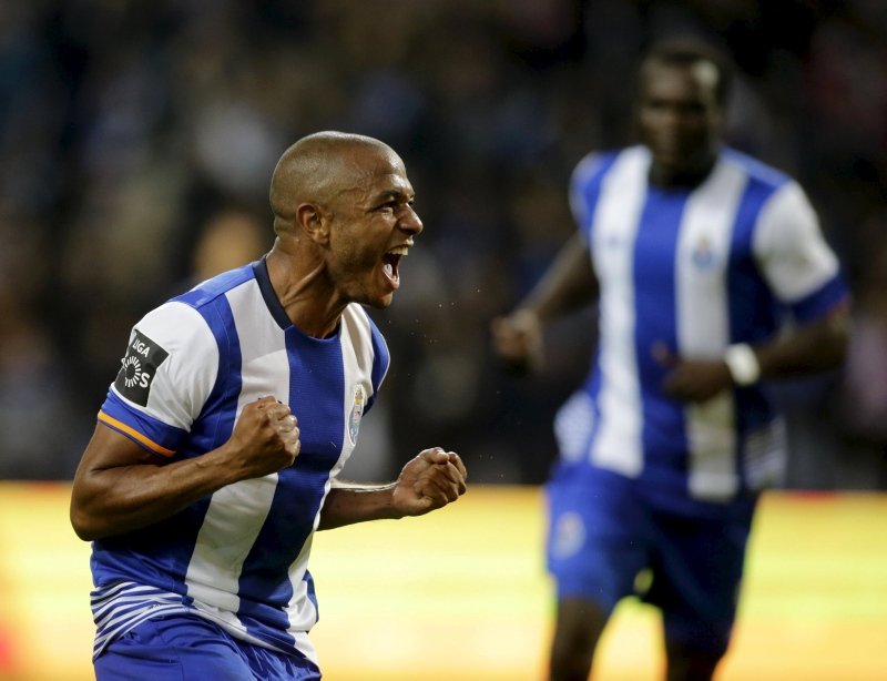 Fenerbahçe yıldız ismin transferini bitiriyor!