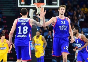 A. Efes, Maccabi Tel Aviv'i rahat geçti