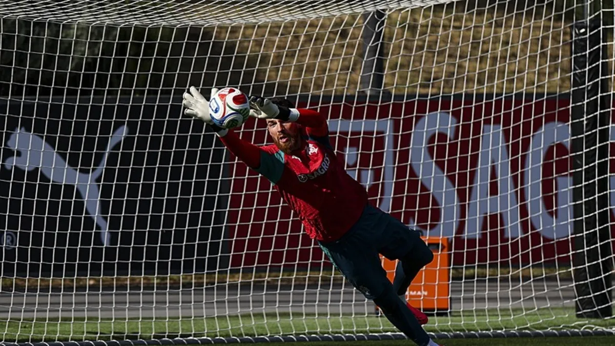 TRANSFER HABERİ: Trabzonspor'a Portekiz eldiven! Onana'nın alternatifi ortaya çıktı