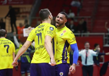 F.Bahçe, Halkbank'a set vermedi!