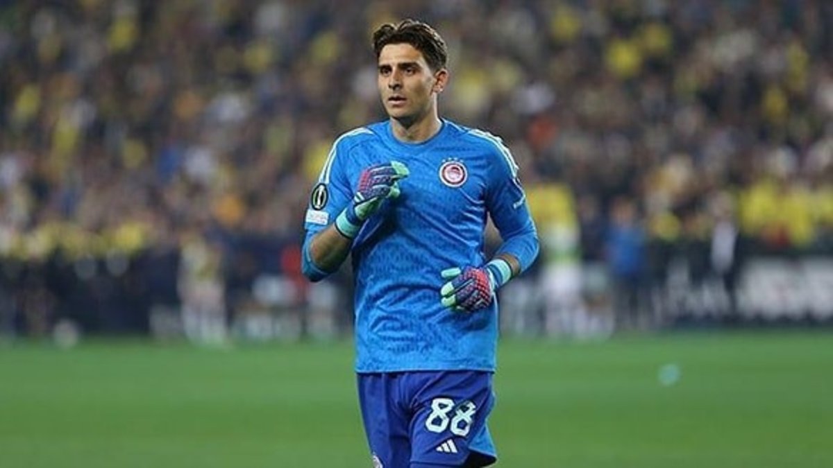 TRANSFER HABERLERİ | Galatasaray'dan sürpriz kaleci hamlesi! Muslera'nın halefi komşudan TRANSFER HABERLERİ | Galatasaray'dan sürpriz kaleci hamlesi! Muslera'nın halefi komşudan