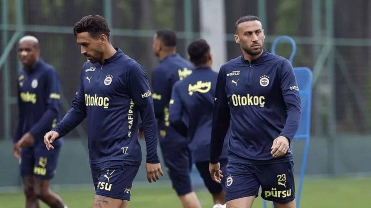 Cenk Tosun ve İrfan Can Kahveci neden kadro dışı kaldı? İşte gerçekler Cenk Tosun ve İrfan Can Kahveci neden kadro dışı kaldı? İşte gerçekler