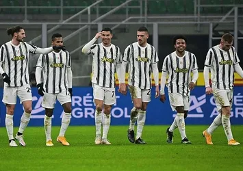 Juventus final kapısını araladı!