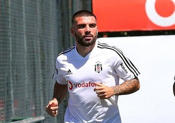"Beşiktaş kariyerimde çok büyük bir adım"
