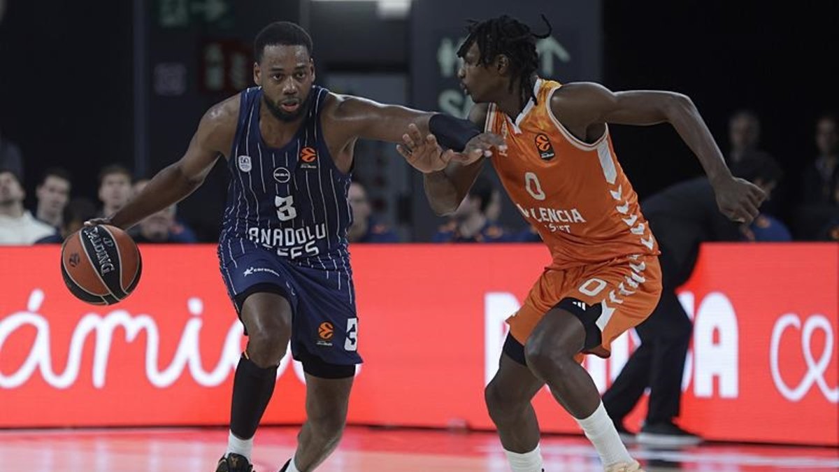 Anadolu Efes deplasmanda Valencia Basket'e mağlup oldu! İşte maçın özeti