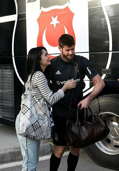 Beşiktaş’a İzmir’de çoşkulu karşılama!