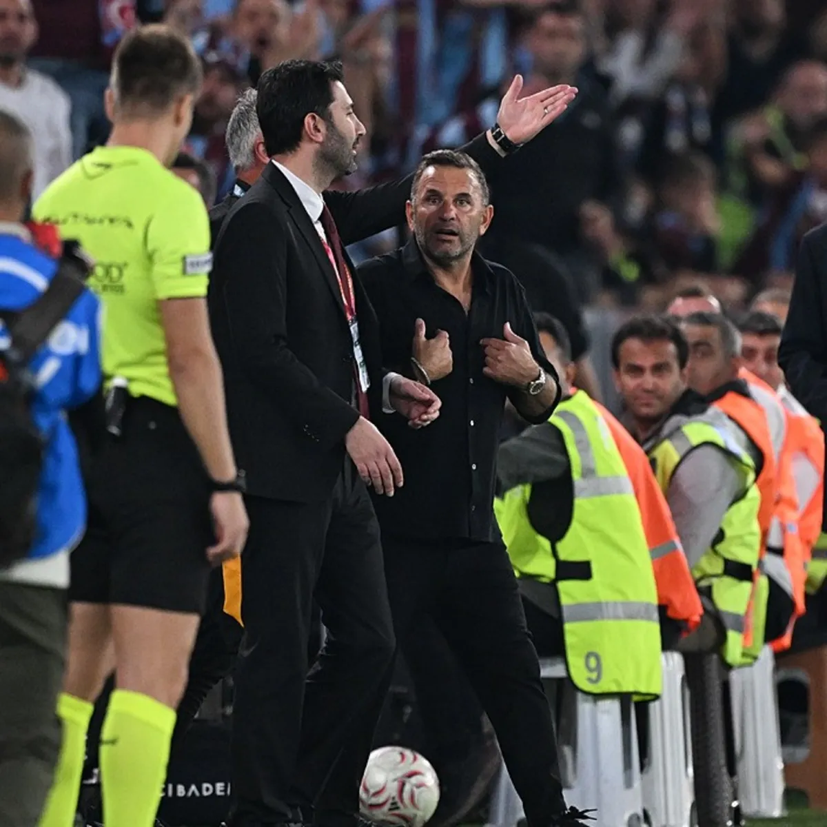 Ahmet Çakar, Trabzonspor-Galatasaray maçını yorumladı: Okan Buruk kendini bilerek attırdı!