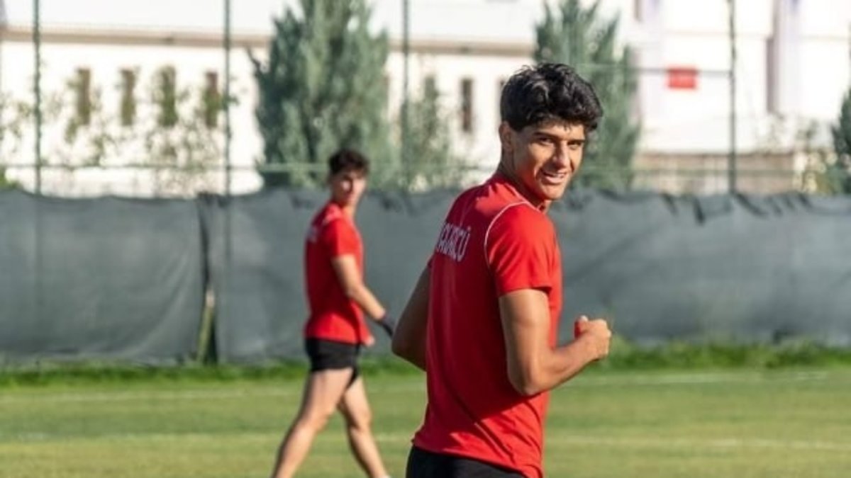 Galatasaray'a 3. Lig'den transfer! Cimbom'dan Ali Habeşoğlu sürprizi Galatasaray'a 3. Lig'den transfer! Cimbom'dan Ali Habeşoğlu sürprizi