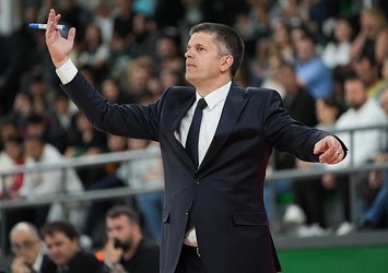 Anadolu Efes'te 2 sezon daha Mijatovic dönemi!