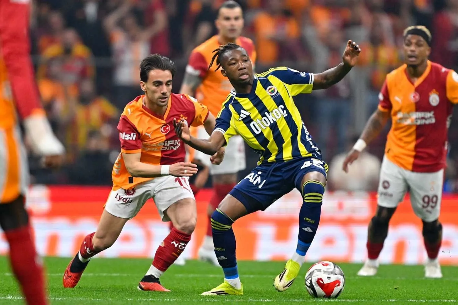 Galatasaray-Fenerbahçe derbisinin hakemi belli oldu!