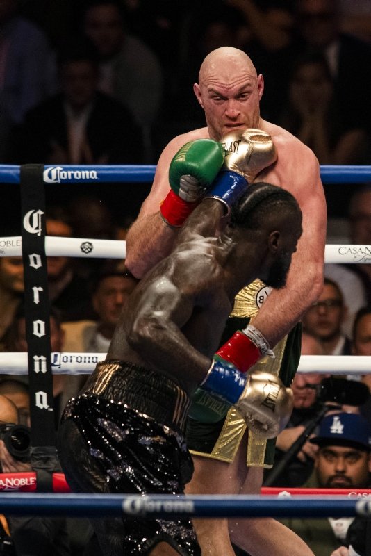 Wilder - Fury maçında şok sonuç! İkisi birden sevindi ama...
