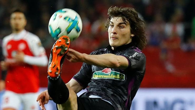 Hangi futbolcu nereli?