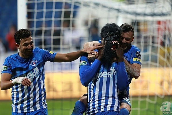 Fatih Terim hiç acımıyor! Yıldız ismin fişini çekti Fatih Terim hiç acımıyor! Yıldız ismin fişini çekti