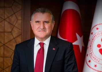 Bakan Bak'tan Kocaelispor'a tebrik!