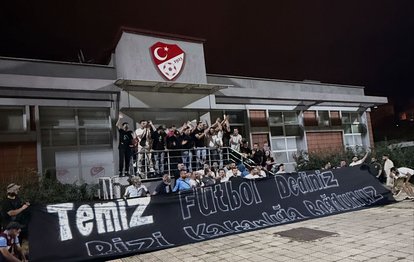 Trabzonspor taraftarlarından TFF’ye protesto!