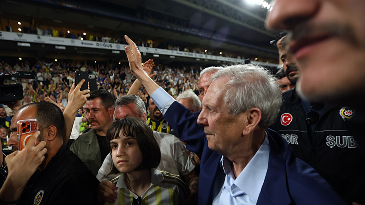 Fenerbahçe, Galatasaray'a Yerli Transfer Hamlesi Yaptı!