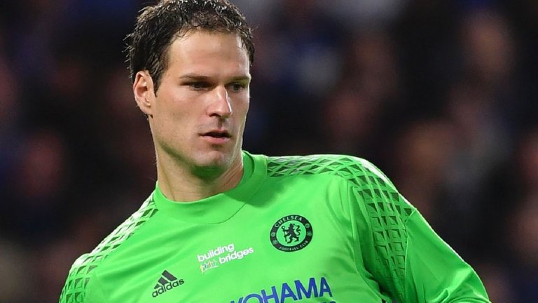 İngilizlerden Fenerbahçe için Asmir Begovic iddiası!
