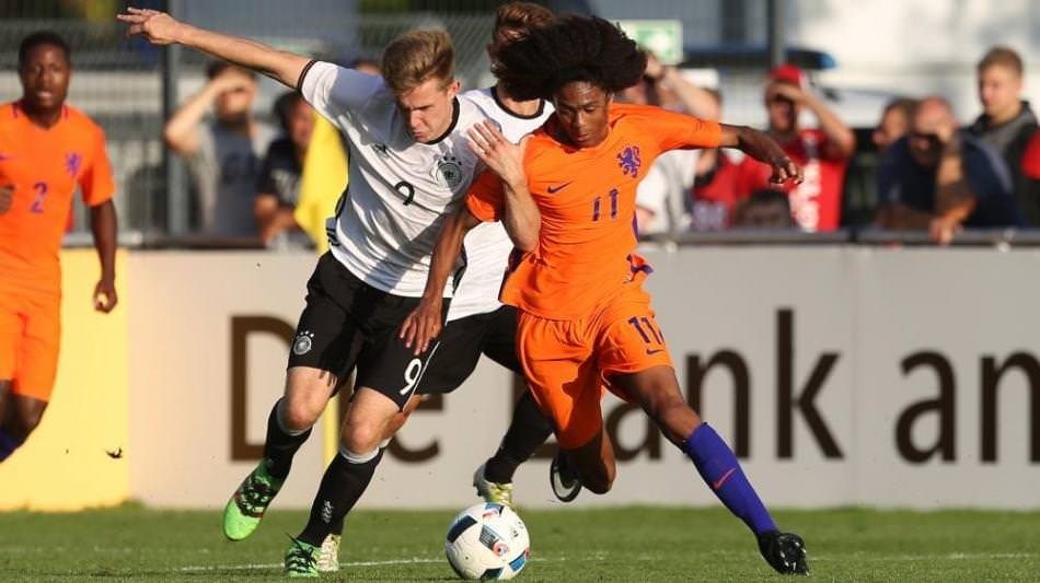 En yetenekli genç futbolcular arasında bir Türk