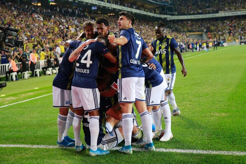 Hakem atamalarına Fenerbahçelilerden büyük tepki! Galatasaray...