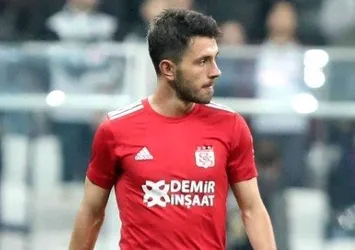 Ezeli rakiplerin Emre savaşı!