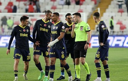 TFF 33. haftanın VAR kayıtlarını açıkladı! Sivasspor-Fenerbahçe maçında...