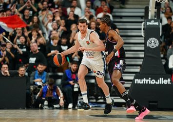 Anadolu Efes Fransa'da kazandı!