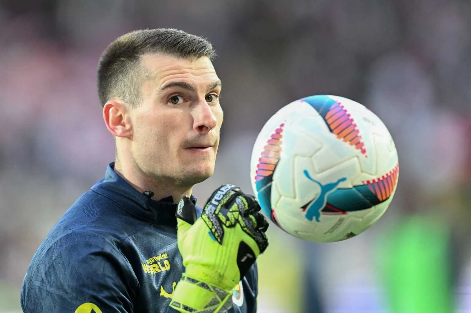 Fenerbahçe, Livakovic'i Barcelona'ya devrediyor! İşte bonservis bedeli