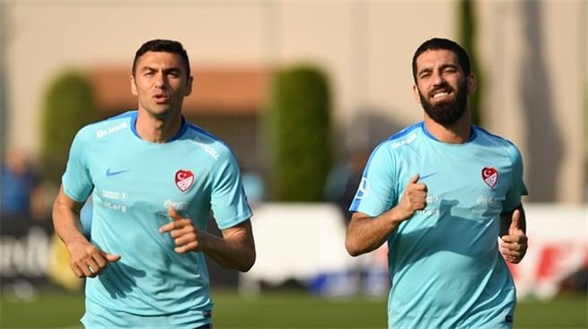 Arda Turan’ın ardından Burak Yılmaz’dan flaş karar