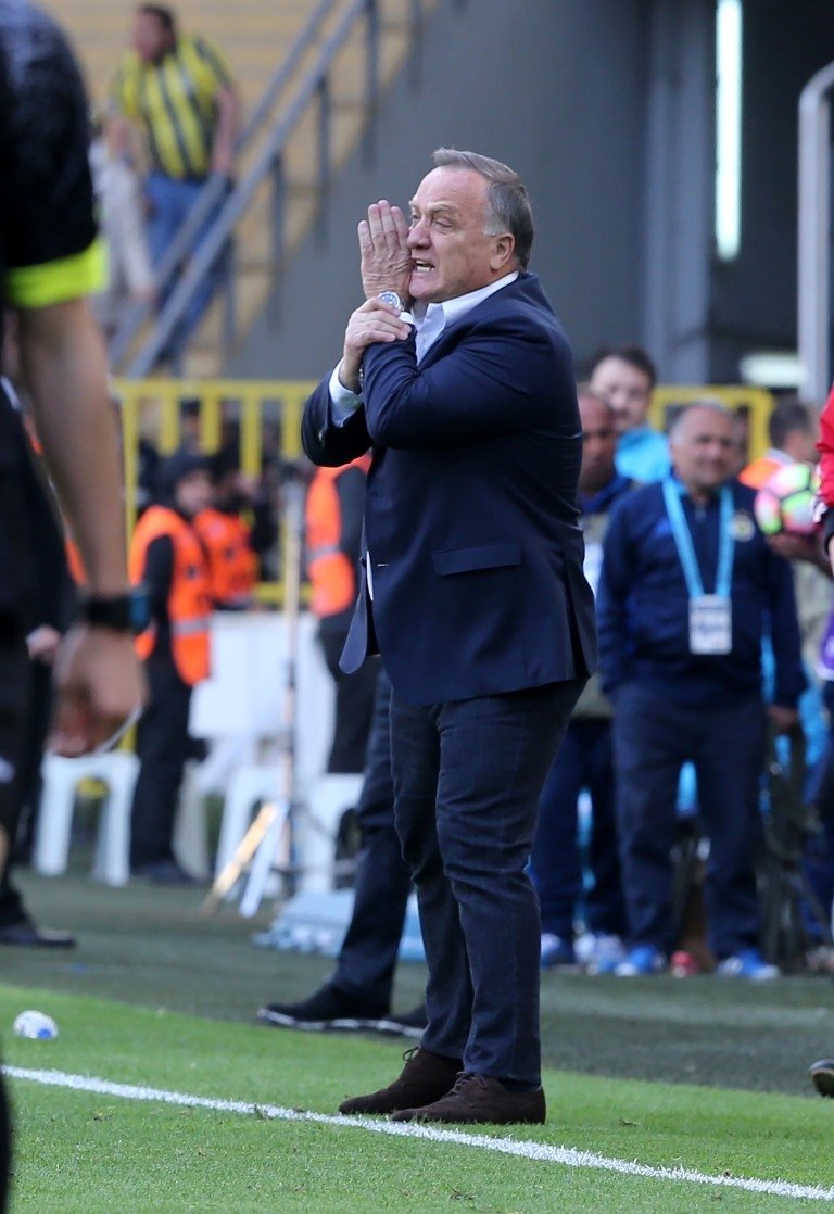 Advocaat: Bana değil Fatih Terim’e sorun