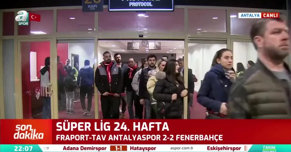 Zeki Uzundurukan: Ali Koç yönetimi her alanda hata yapıyor