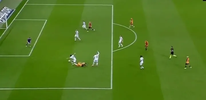 Galatasaray - Fatih Karagümrük maçında bir penaltı kararı daha verildi! İşte o pozisyon - 1