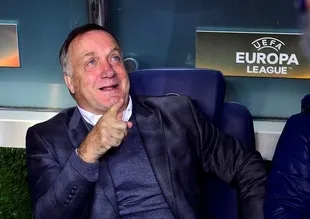 Dick Advocaat'a Çin'den talip var